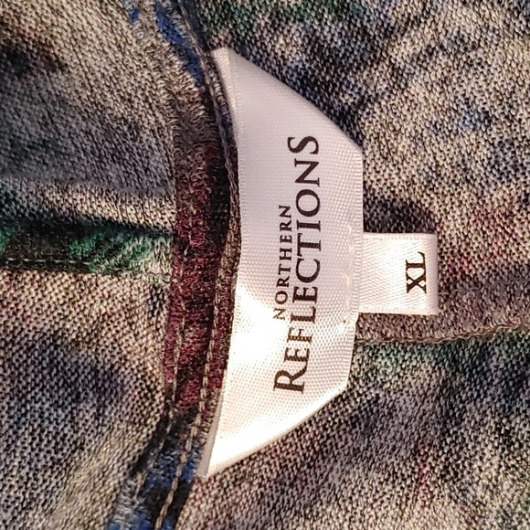 2/$30 Women's Northern Reflections Multicolor Long Sleeve Lightweight Hoodie - Picture 8 of 10